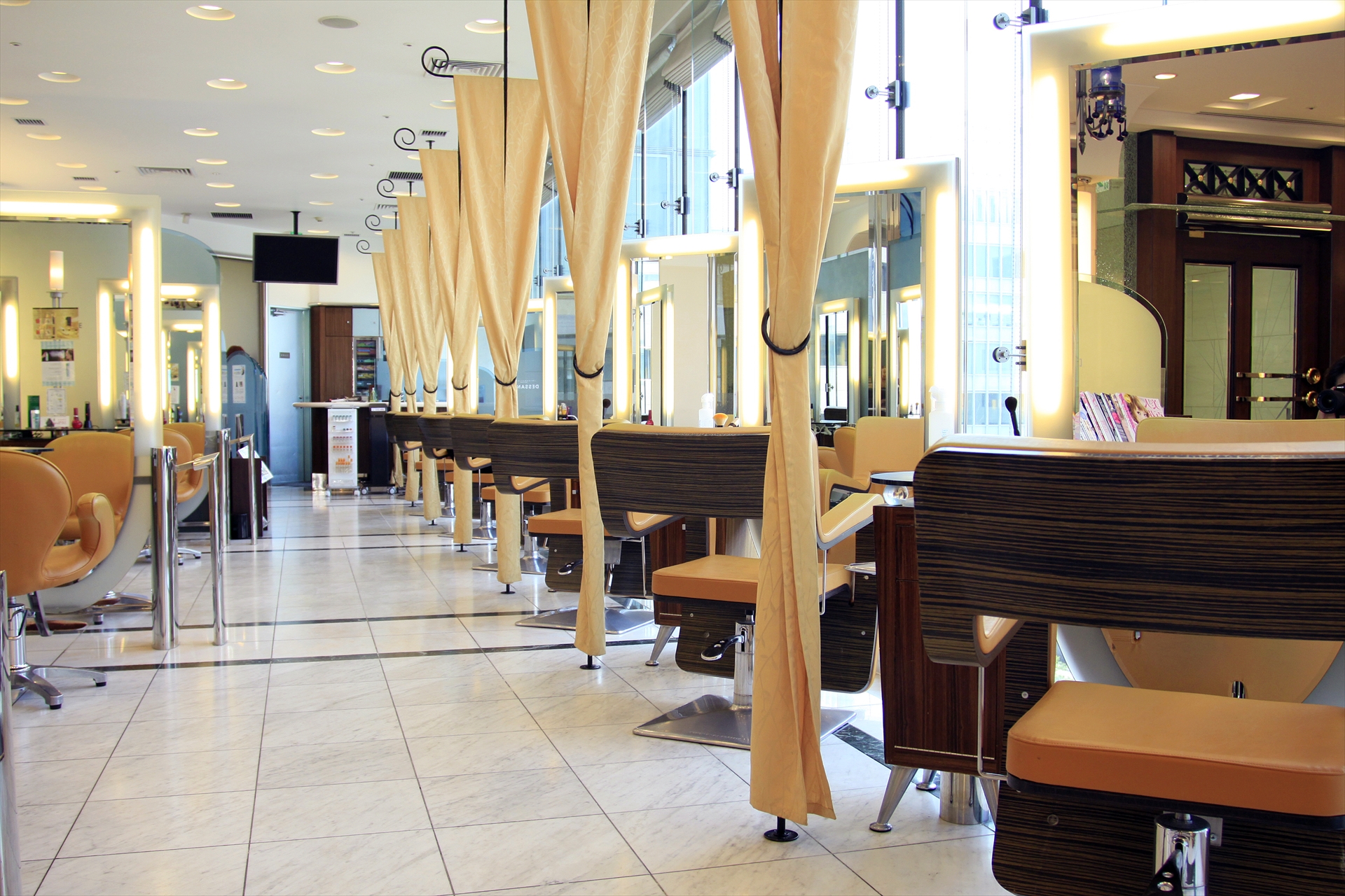 ショップリスト 岩井文男美容室 愛知県を中心に岐阜県 三重県 静岡県の美容院 美容室 ネイルサロンを展開しているイワイグループ